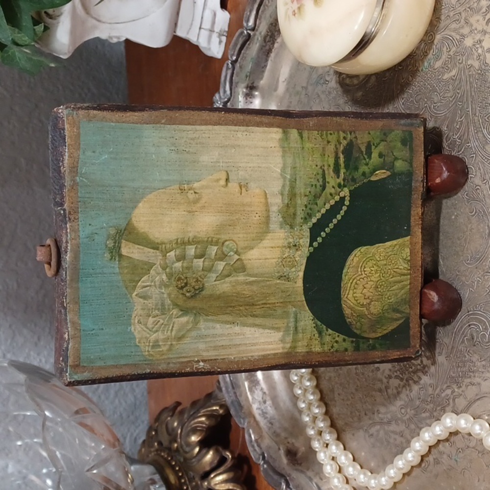 Vtg Wall plaque Portrait DUCHESS JRBINO Batista Sforza by Piero Della Francesca